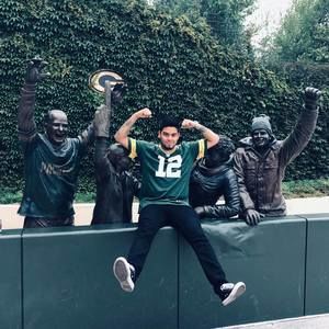 Meet your Posher, Carlos